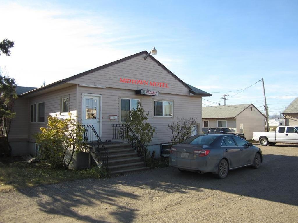 Midtown Motel On Alaska Ave Dawson Creek Esterno foto