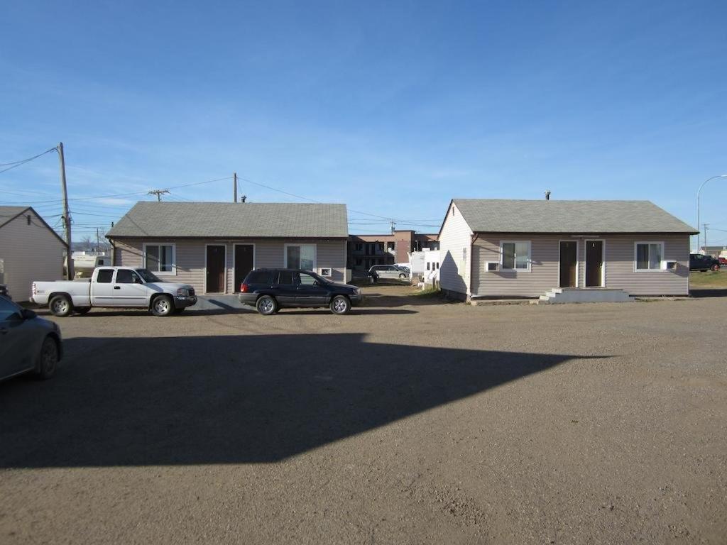 Midtown Motel On Alaska Ave Dawson Creek Esterno foto
