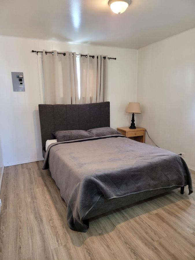 Midtown Motel On Alaska Ave Dawson Creek Esterno foto